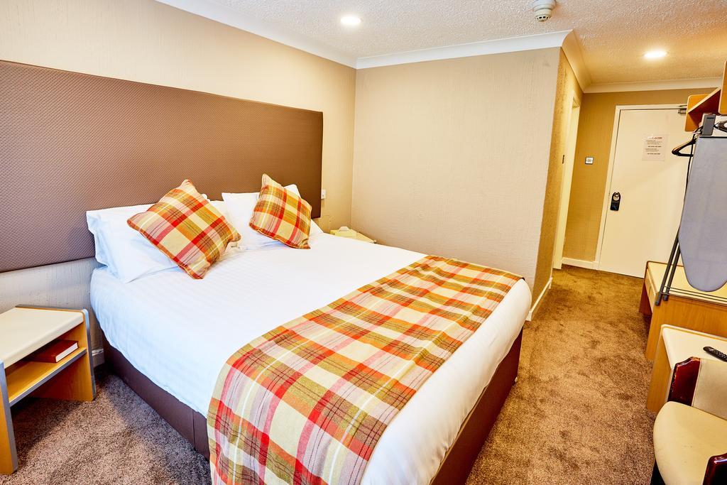 Abbotsford Hotel Дъмбартън Екстериор снимка