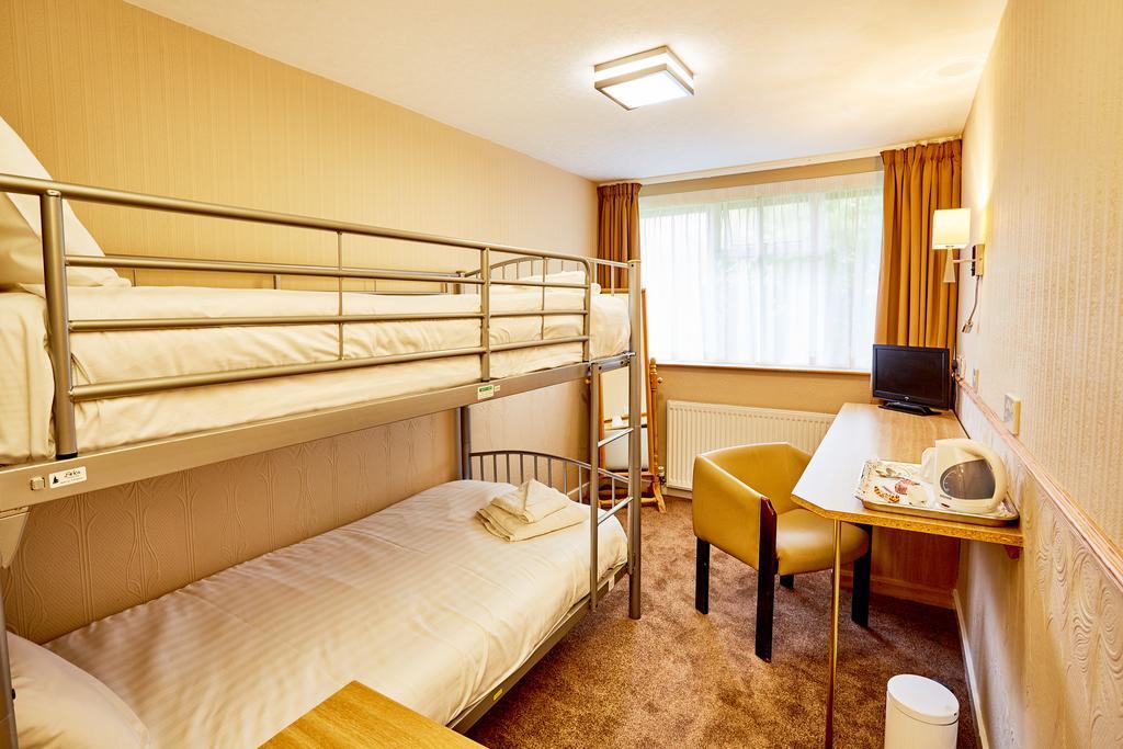Abbotsford Hotel Дъмбартън Екстериор снимка